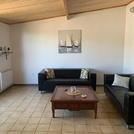 Val Et House * Ault